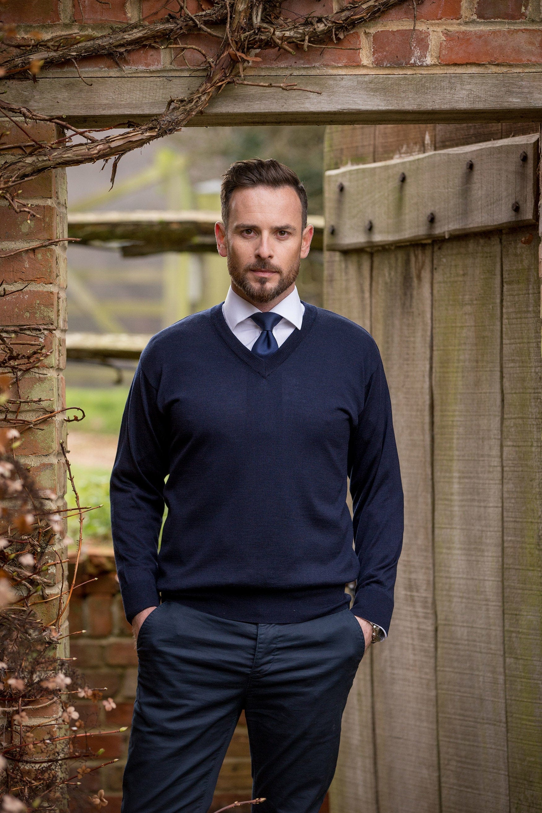 Massoti Extra Fine Merino Wool V Neck Jumper - Navy