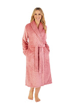 Slenderella Embossed Pattern Fleece 46 Inch Dressing Gown - Pink