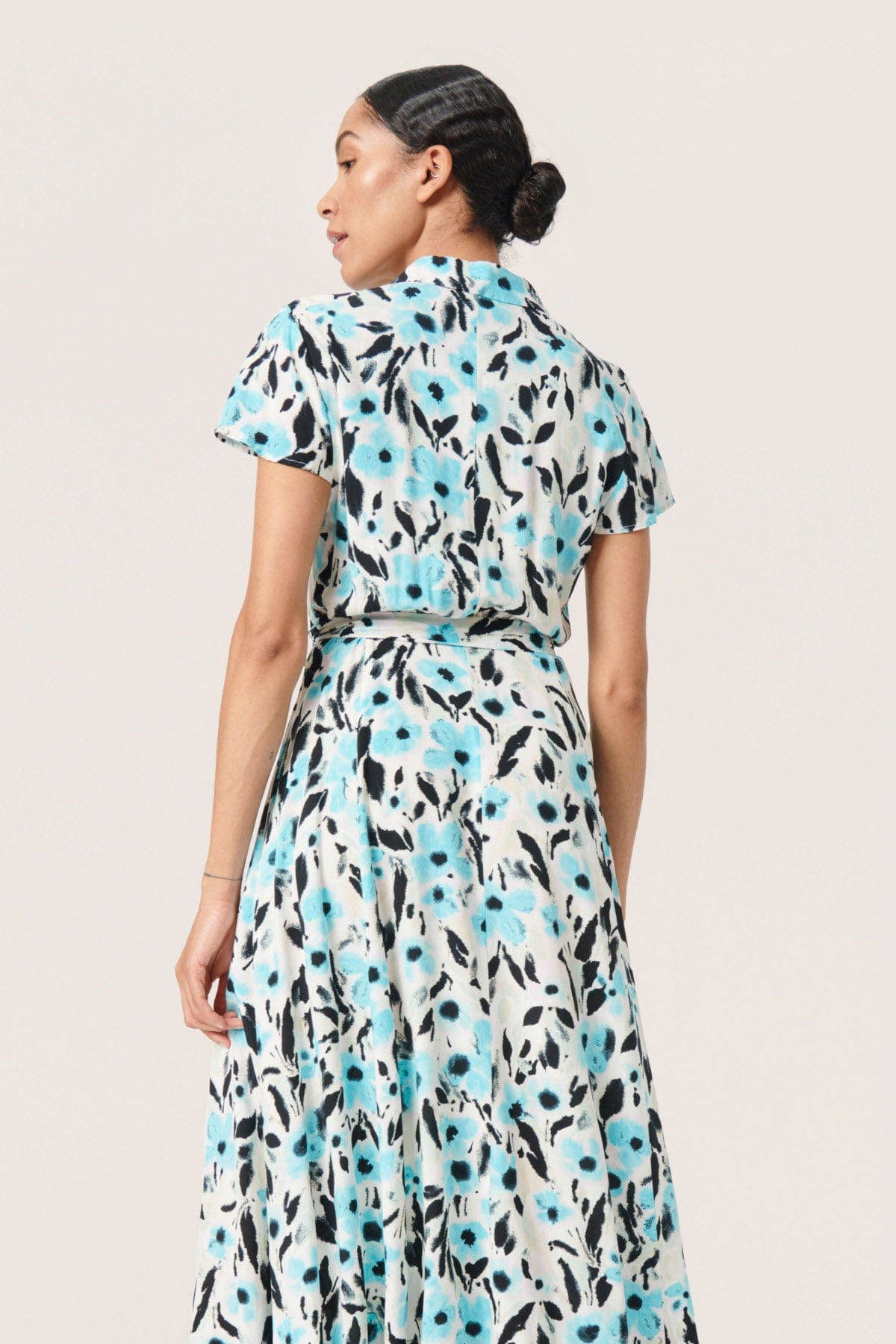 Soaked in Luxury Arjana Print Short Sleeve Maxi Dress - Sea Jet Flower